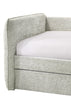 Detalle de la esquina del Daybed Philipa con respaldo curvo envolvente tapizado en color gris claro - Estylo House Muebleria